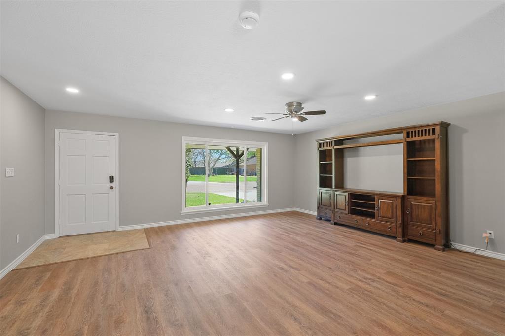 2008 Kirk Drive, Brenham, Texas image 6