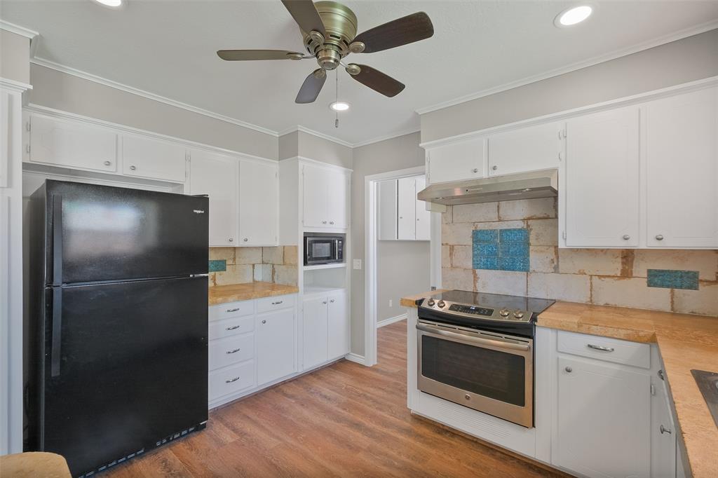 2008 Kirk Drive, Brenham, Texas image 11
