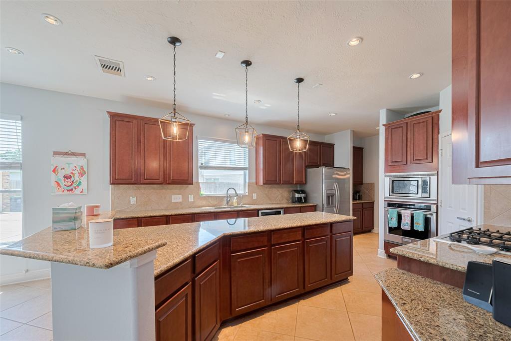 3109 Birch Landing Court, Pearland, Texas image 11