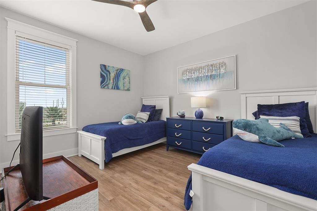 4131 Pointe West Drive #203, Galveston, Texas image 14