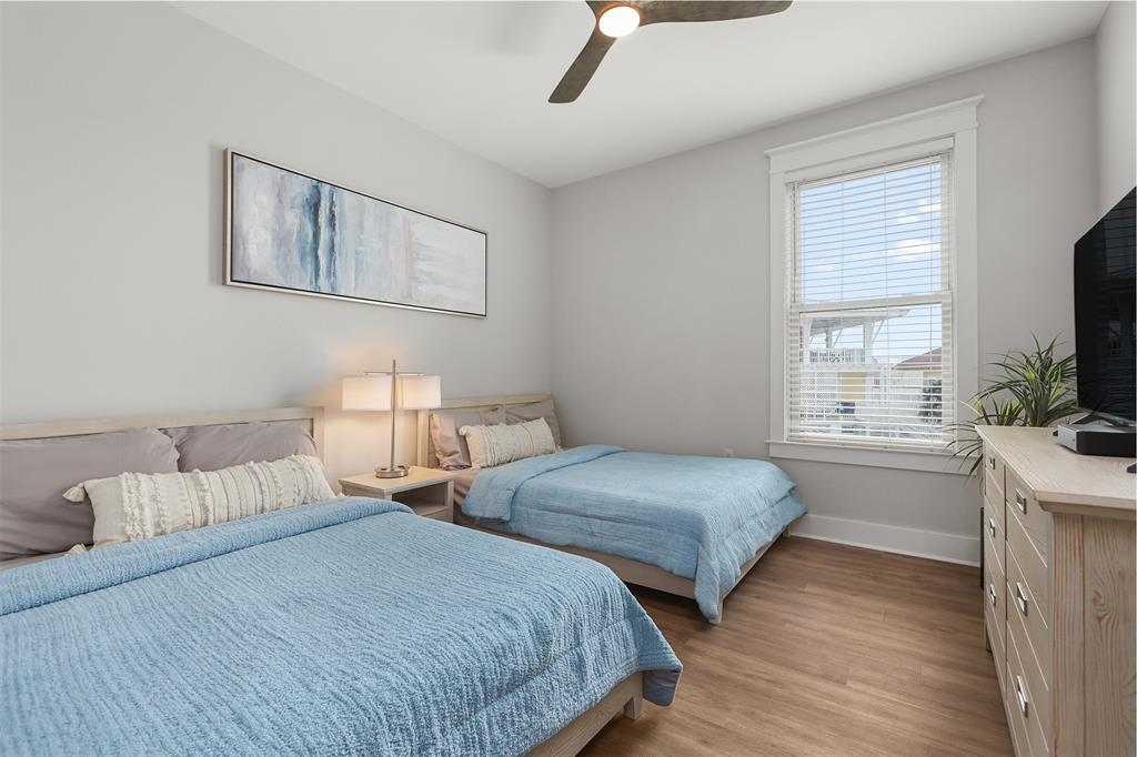 4131 Pointe West Drive #203, Galveston, Texas image 12