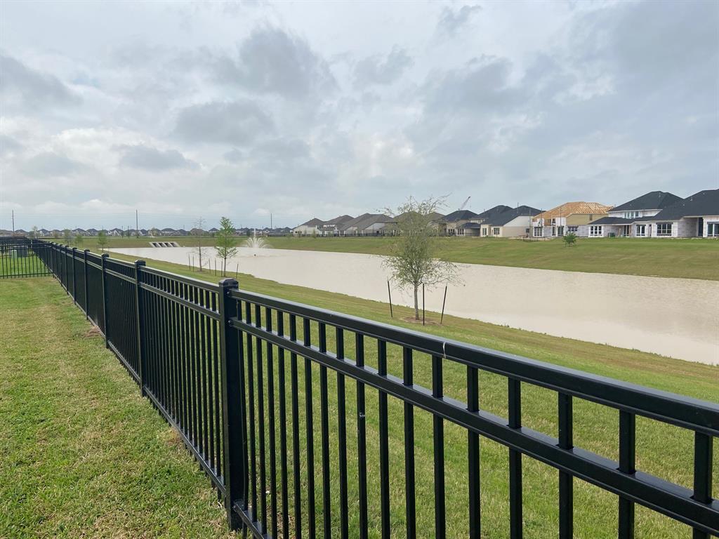 5005 Almond Terrace Drive, Katy, Texas image 4