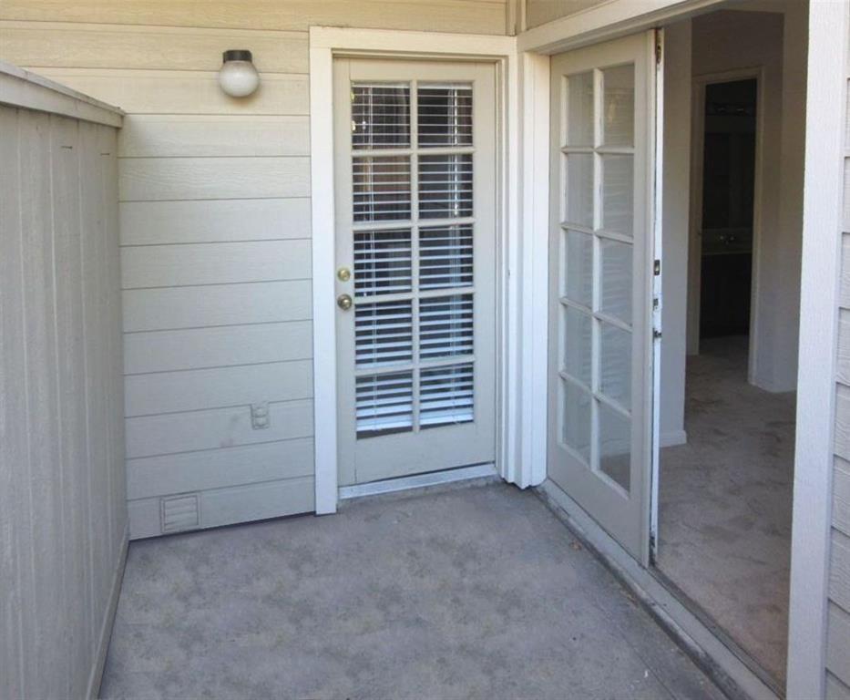 2001 Bering #1K, Houston, Texas image 12