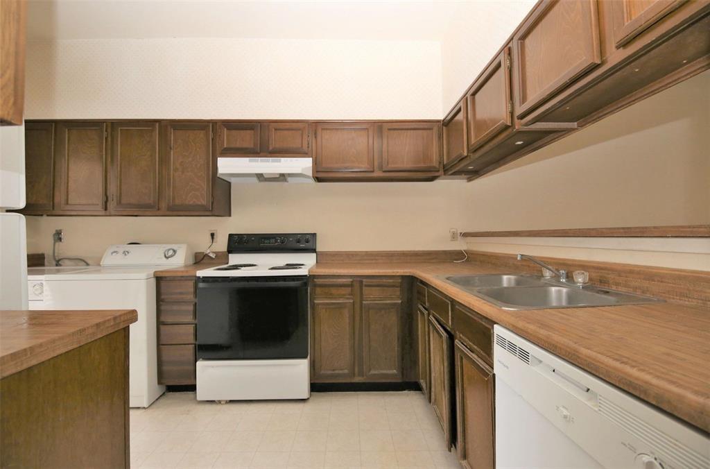 2001 Bering #1K, Houston, Texas image 6