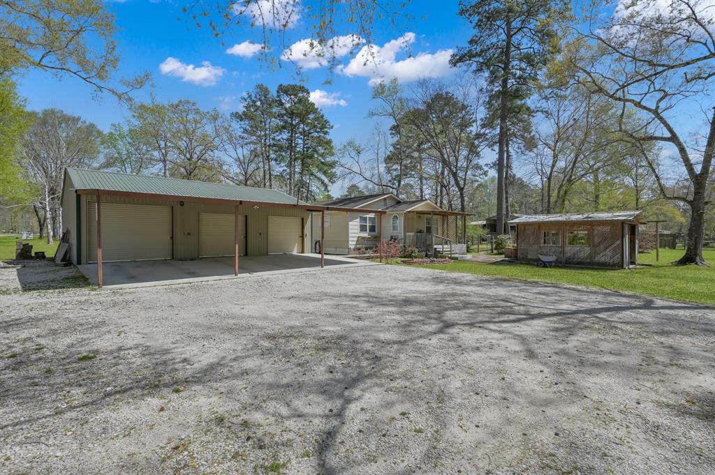 3946 Mark Lane, Conroe, Texas image 3