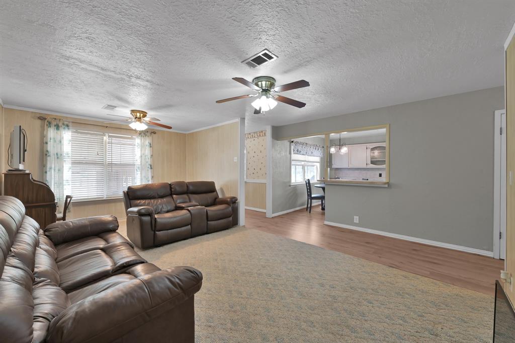 3946 Mark Lane, Conroe, Texas image 7