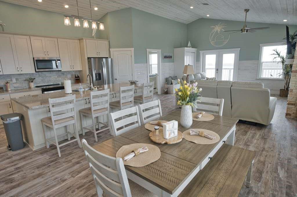 517 Private Road 675, Sargent, Texas image 16