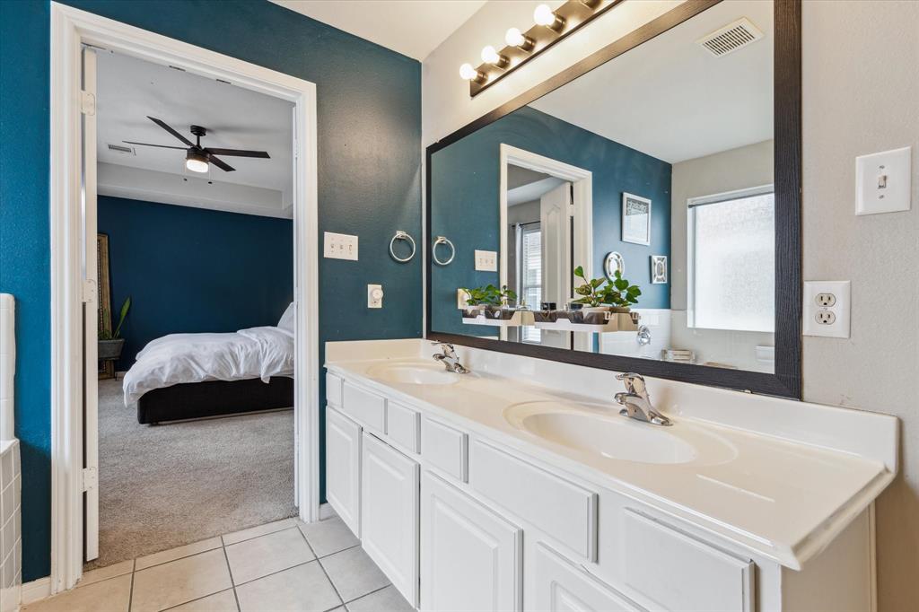 7427 Hollister Spring, Houston, Texas image 17