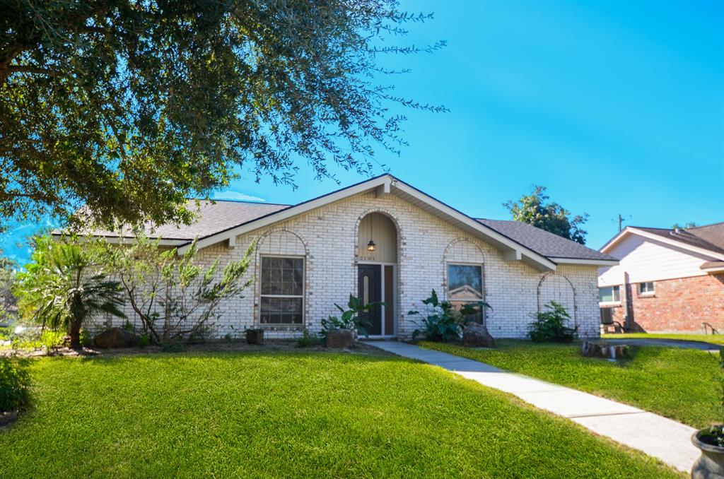 2101 Savanna Court, League City, Texas image 2