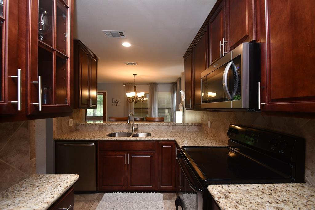 19 Sawmill Grove Lane, The Woodlands, Texas image 10