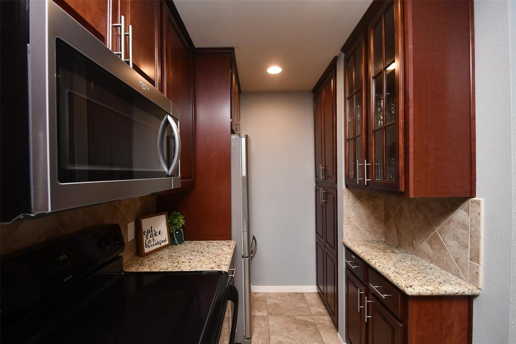19 Sawmill Grove Lane, The Woodlands, Texas image 12