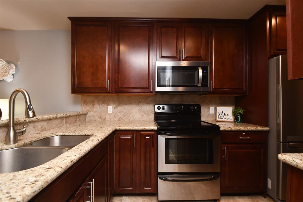 19 Sawmill Grove Lane, The Woodlands, Texas image 11