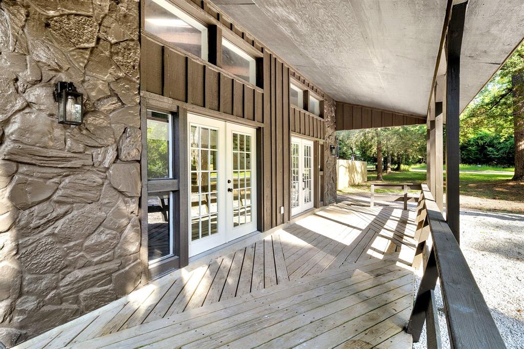 118 Glenview, Livingston, Texas image 16