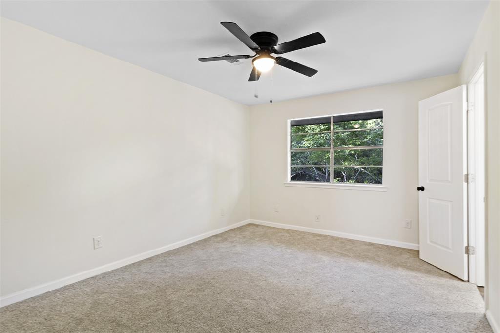 118 Glenview, Livingston, Texas image 33