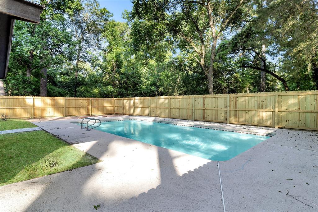 118 Glenview, Livingston, Texas image 2