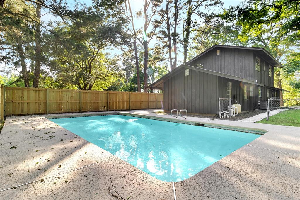 118 Glenview, Livingston, Texas image 13