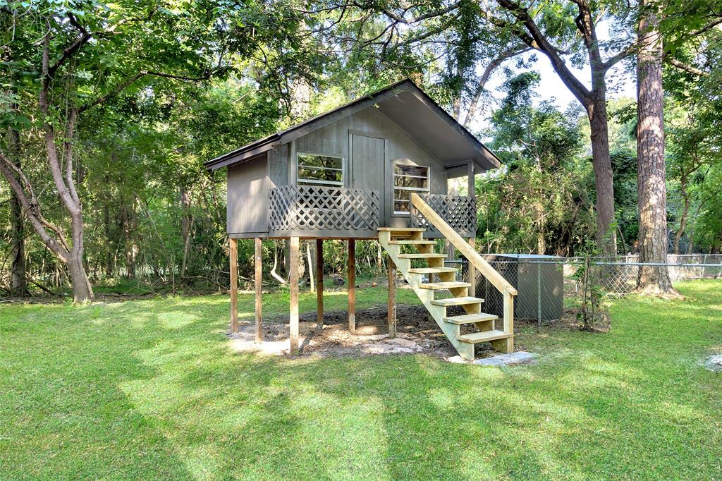 118 Glenview, Livingston, Texas image 37