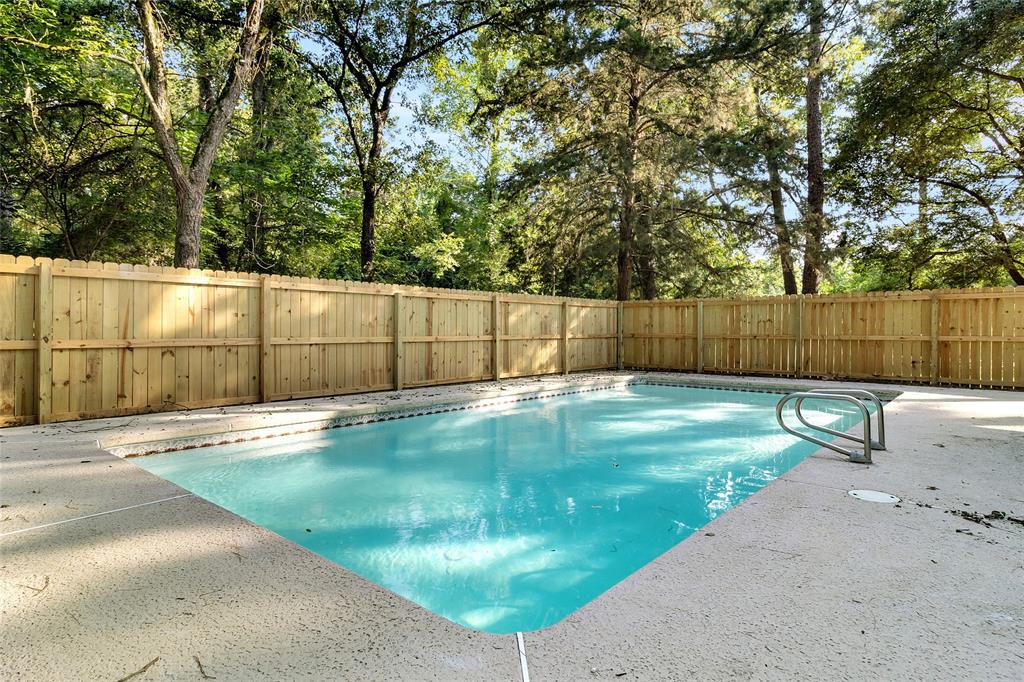 118 Glenview, Livingston, Texas image 14
