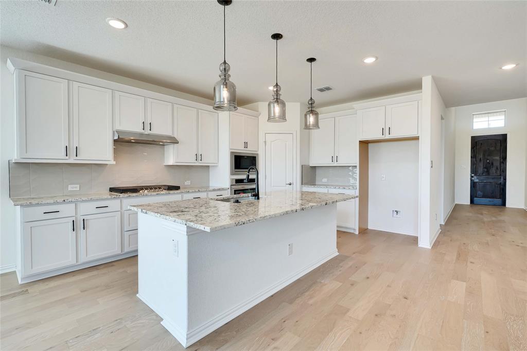 2714 Ruby Laurel Drive, Iowa Colony, Texas image 3
