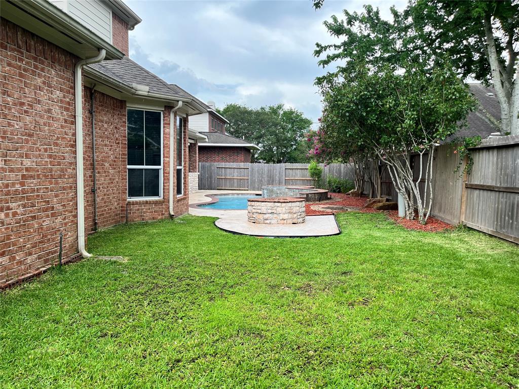 2806 Dixon Drive, Pearland, Texas image 37