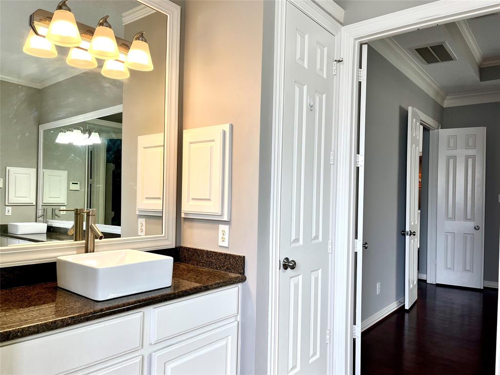 2806 Dixon Drive, Pearland, Texas image 33