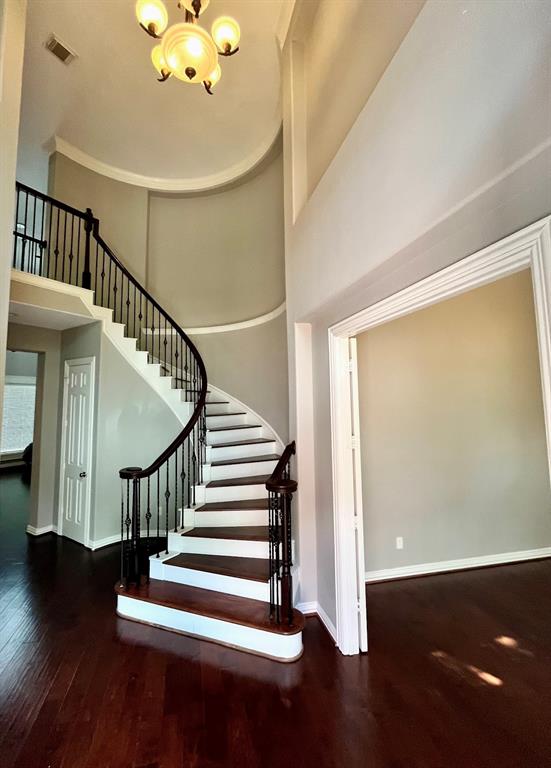 2806 Dixon Drive