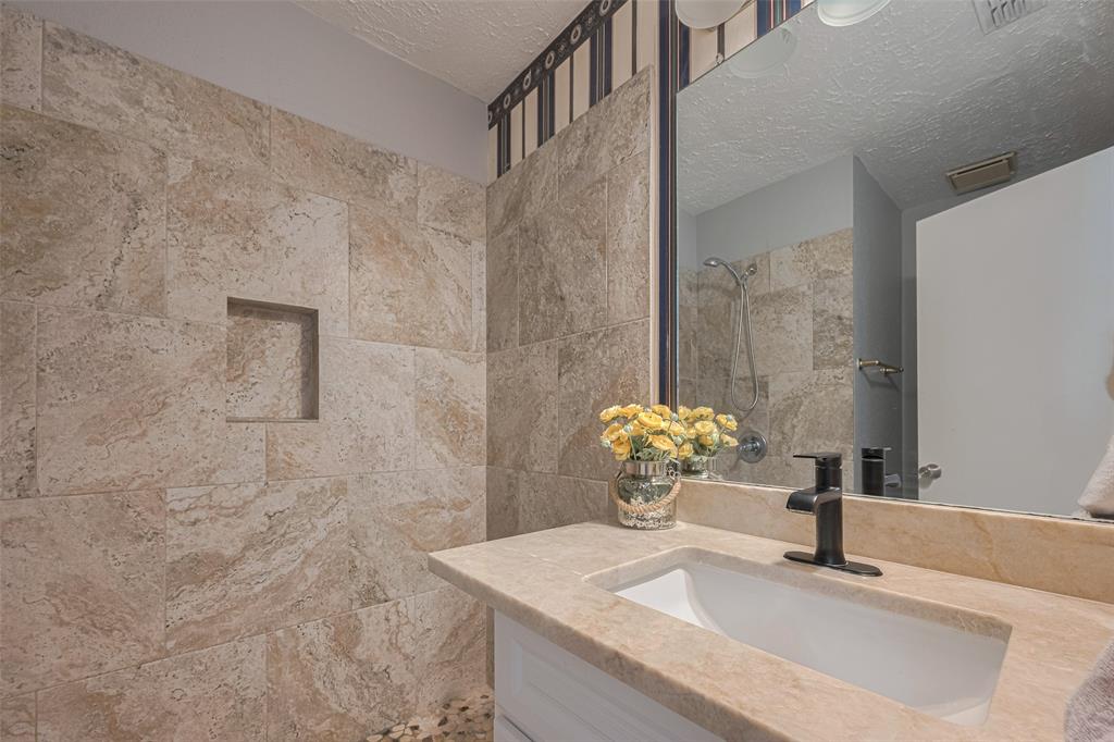 19531 Lazy Valley Drive, Katy, Texas image 21