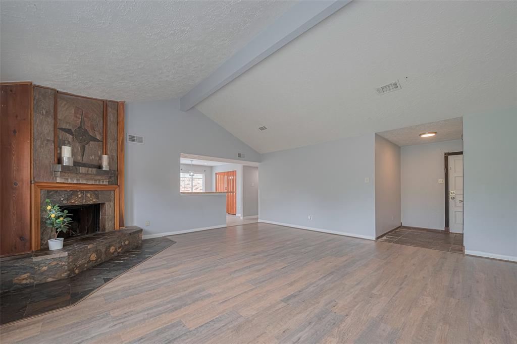 19531 Lazy Valley Drive, Katy, Texas image 9