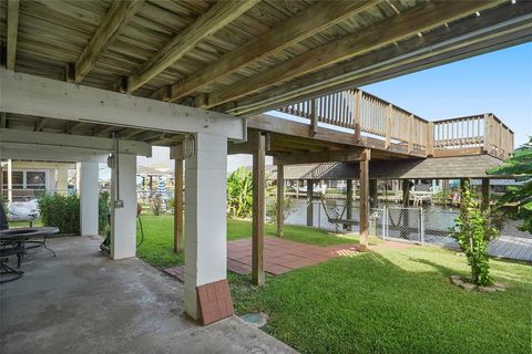 A home in Bayou Vista