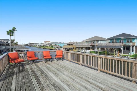 A home in Bayou Vista