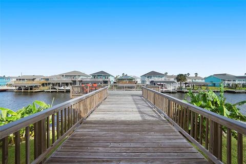 A home in Bayou Vista