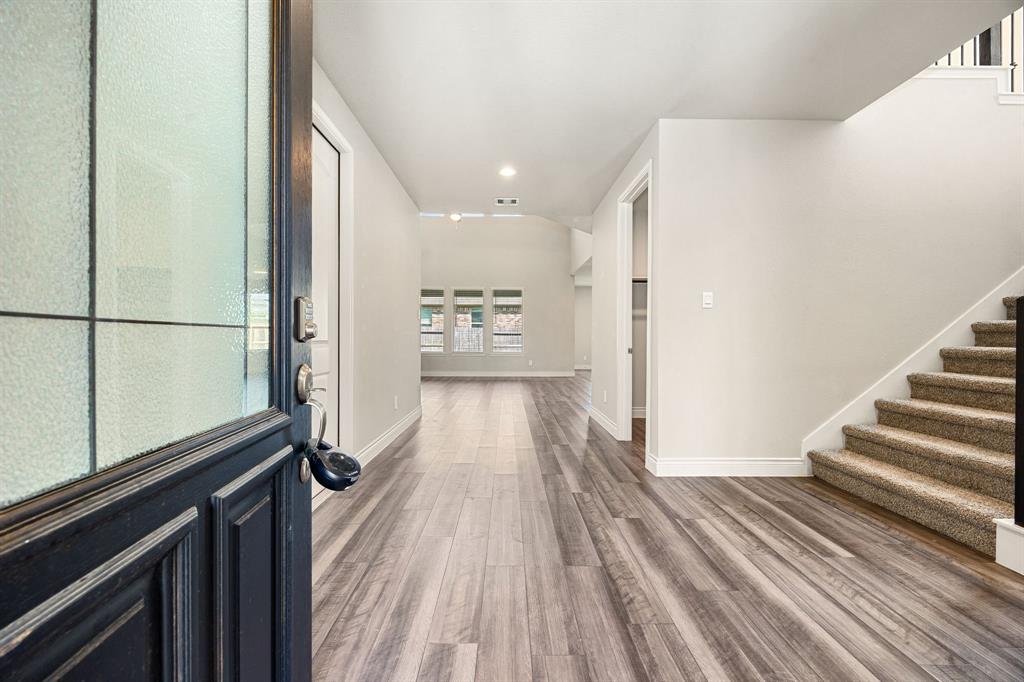 31214 Gullwing Manor Dr