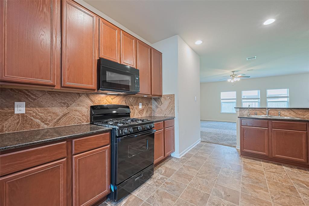 12223 Elm Orchard Trail, Humble, Texas image 9