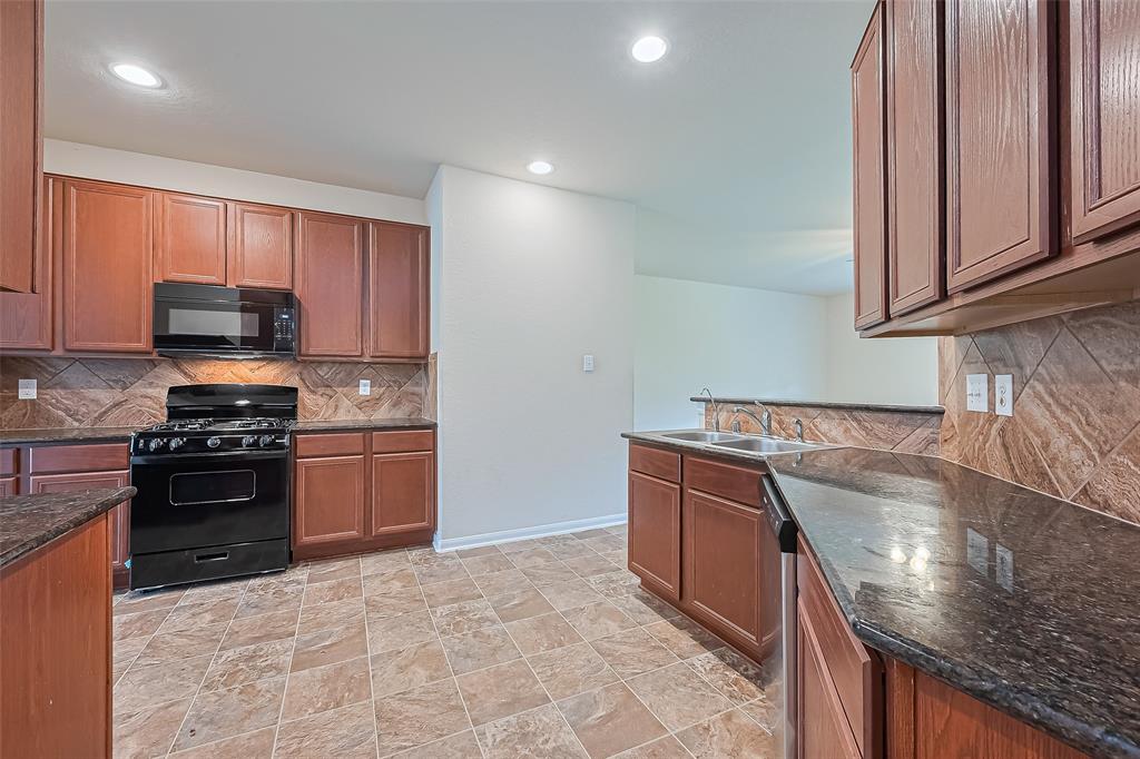 12223 Elm Orchard Trail, Humble, Texas image 6