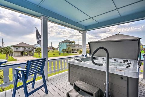 A home in Crystal Beach