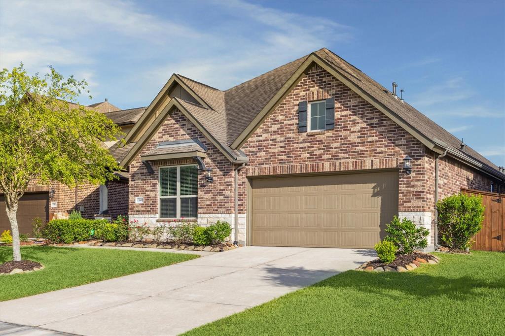 13506 Golden Plantation Lane, Rosharon, Texas image 2