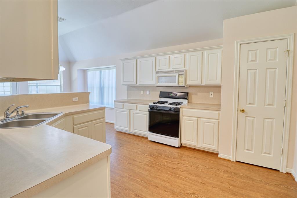 3326 Rockdale Drive, Porter, Texas image 11
