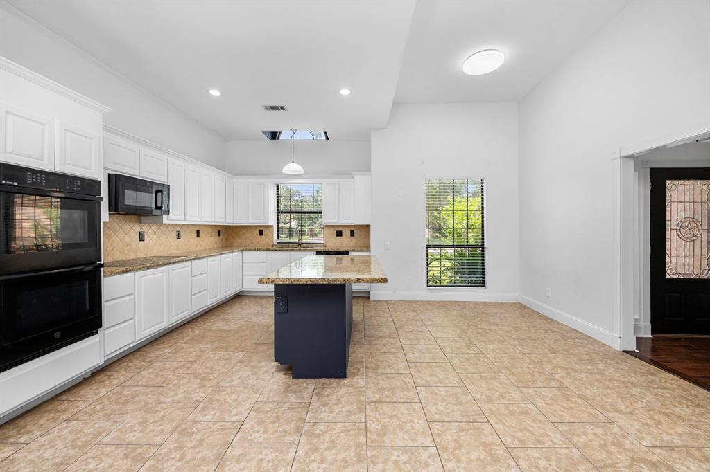 15810 Juneau Lane