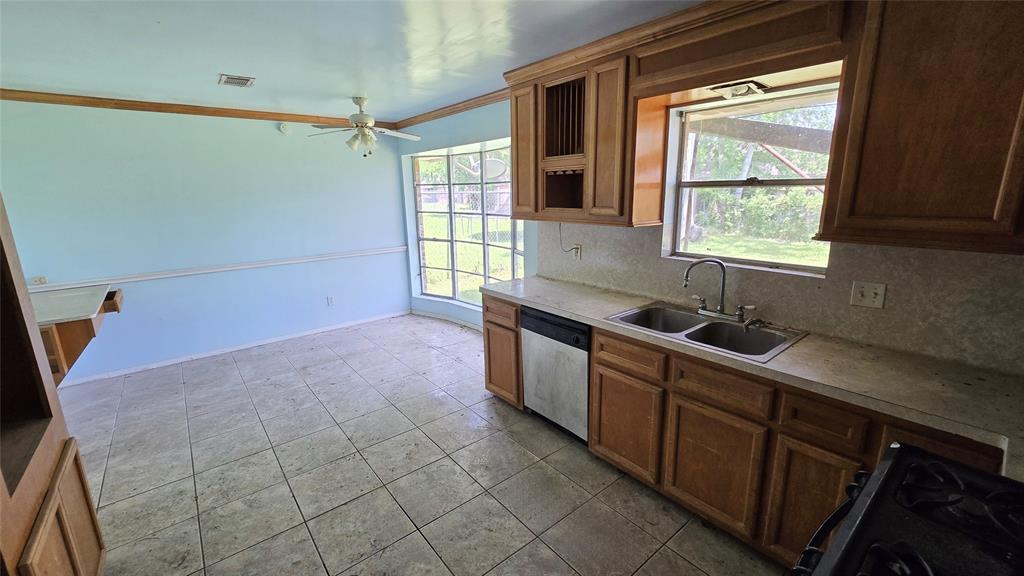 8419 Sterlingshire Street, Houston, Texas image 8