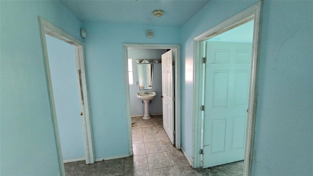 8419 Sterlingshire Street, Houston, Texas image 16