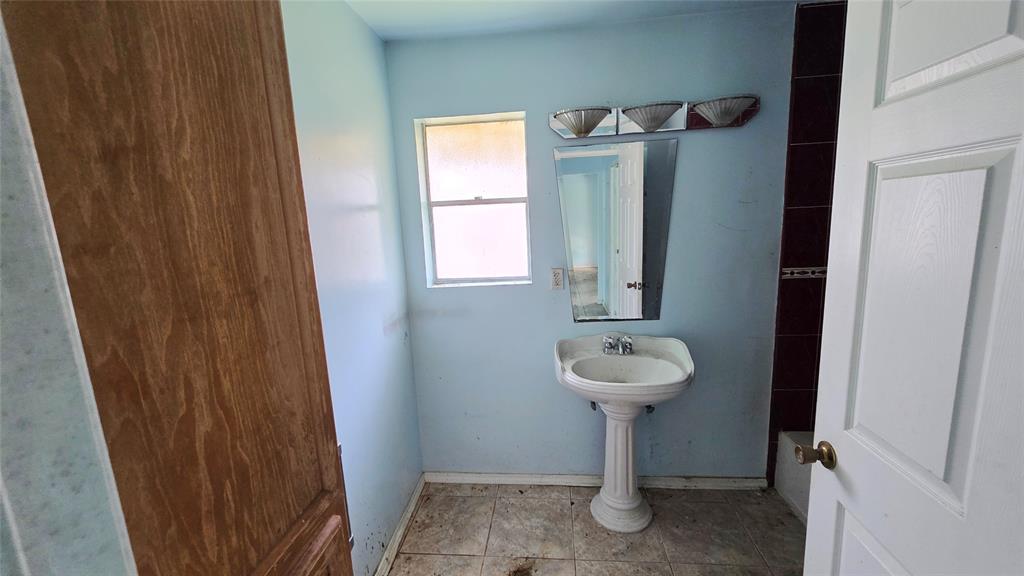 8419 Sterlingshire Street, Houston, Texas image 18