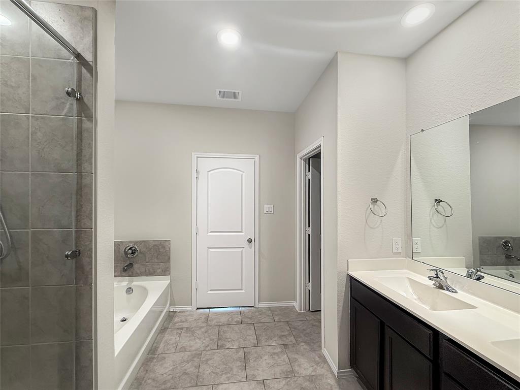 14135 Riley Creek Court, Conroe, Texas image 7