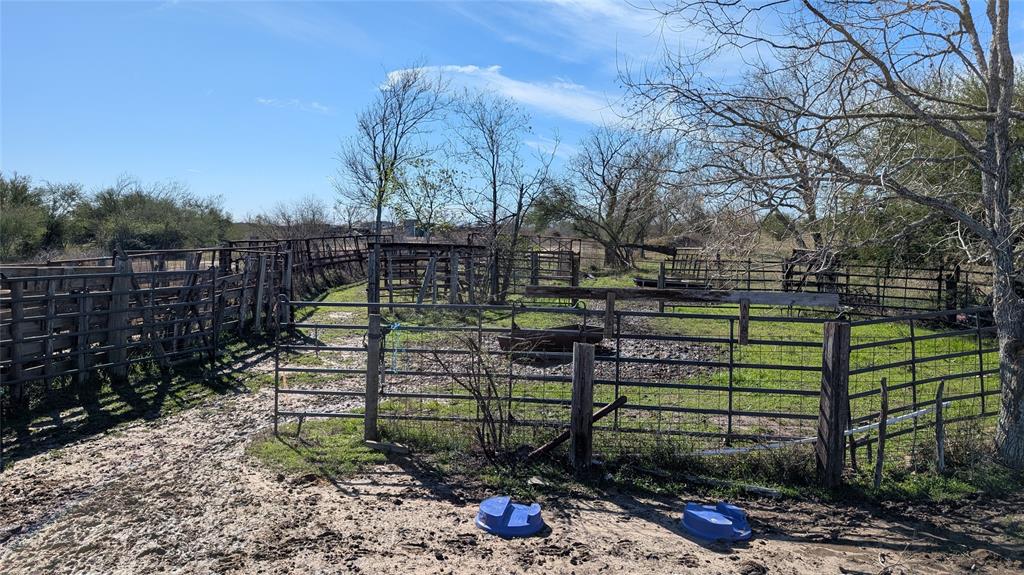 0000 S Meadow Lane, El Campo, Texas image 21