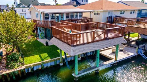 A home in Bayou Vista