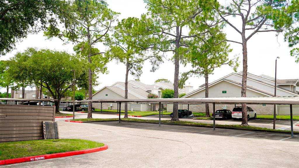 11881 Bob White Drive #828, Houston, Texas image 9