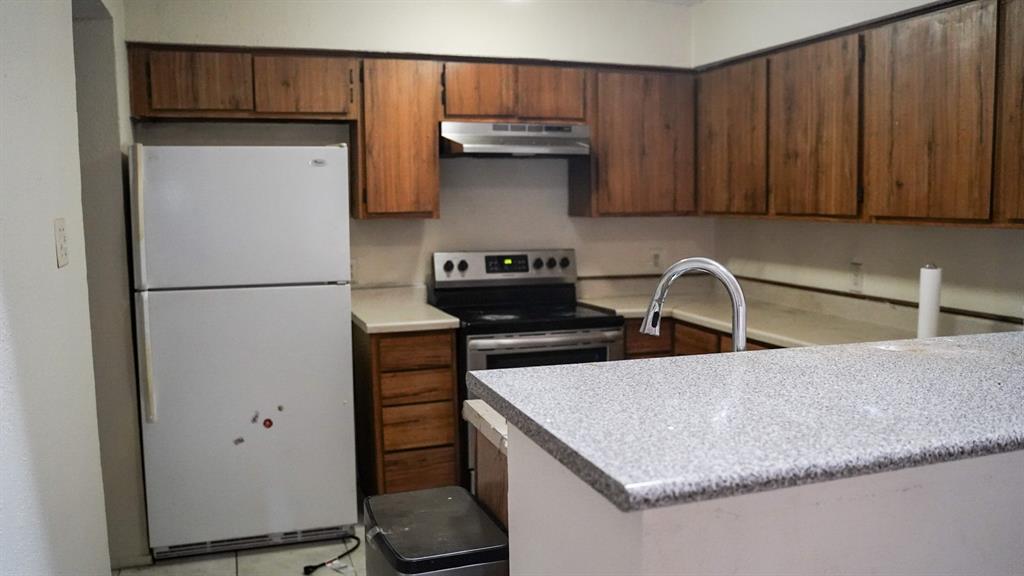 11881 Bob White Drive #828, Houston, Texas image 2