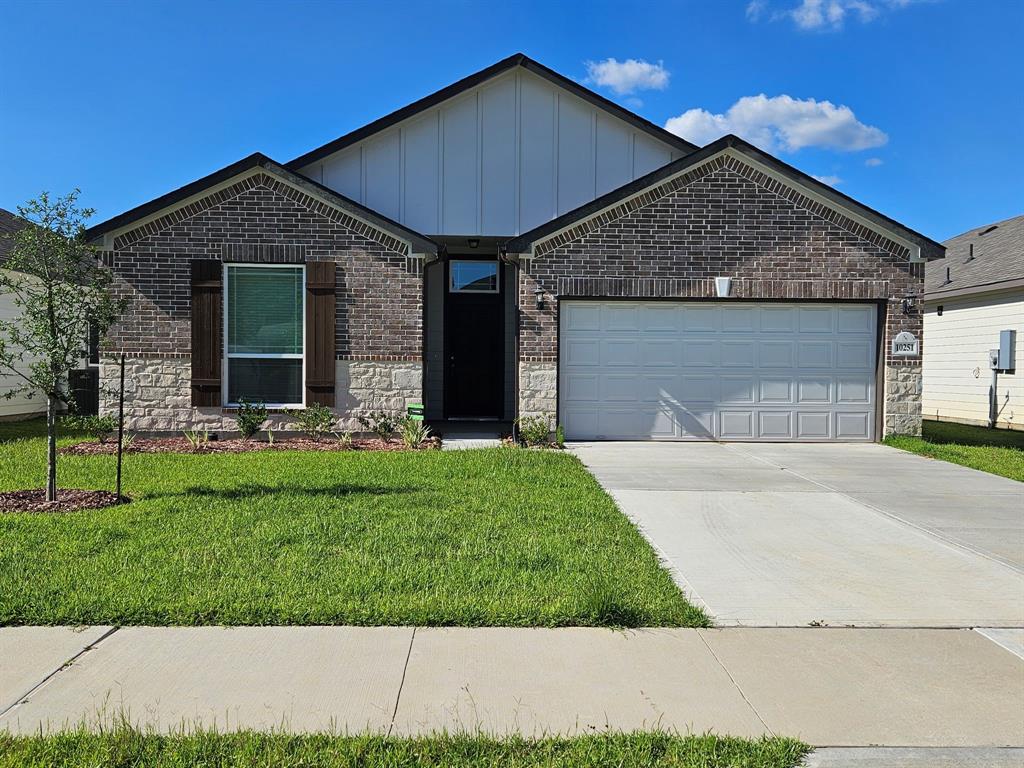 View Cleveland, TX 77327 house