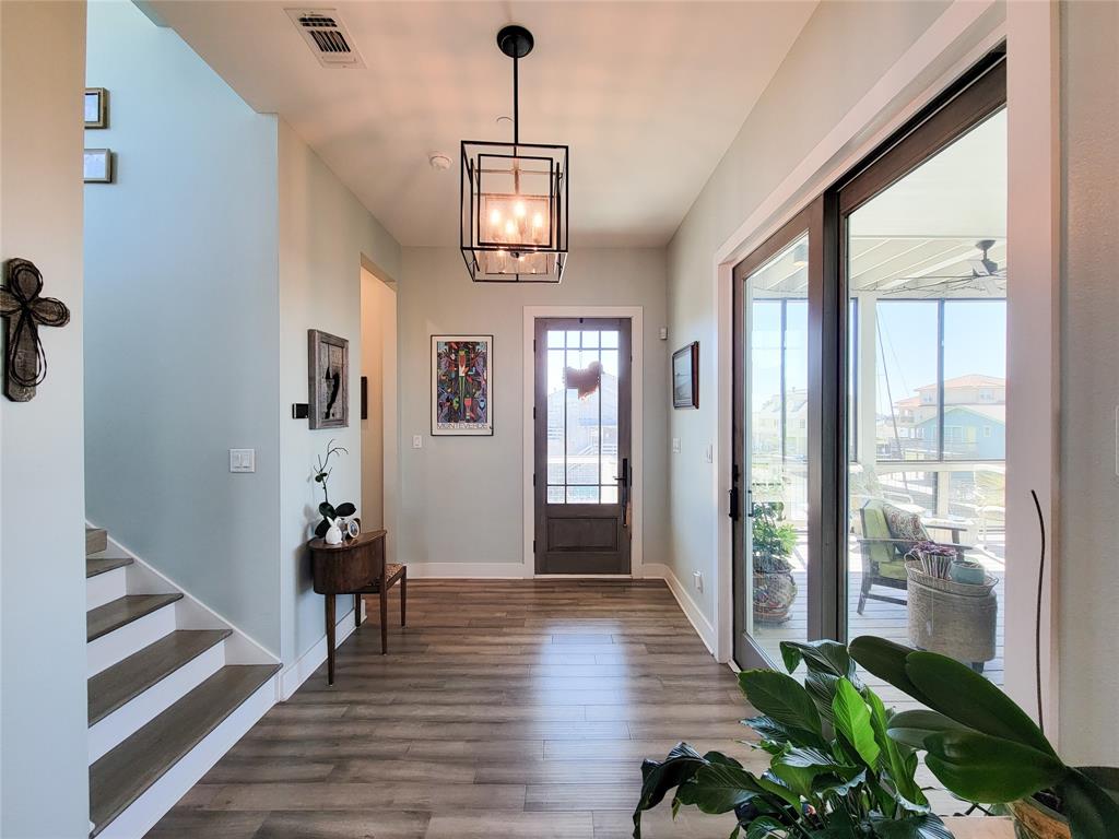 1001 Bamar Lane