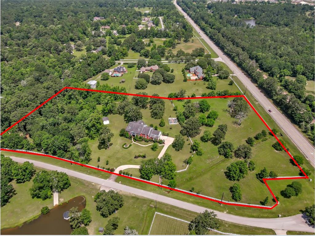 15203 Wildwood Circle