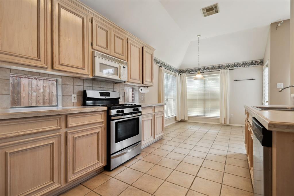 3727 Parkshire Drive, Pearland, Texas image 3